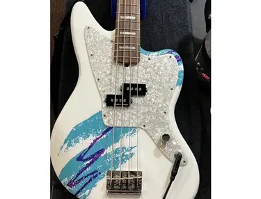 Fender Mark Hoppus “Retro” Jaguar Bass