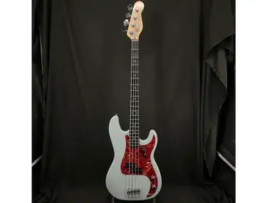 Vibrawood Precision bass artist custom