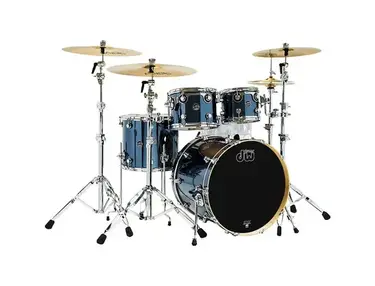 DW Performance Series Four Piece Maple Chrome Shadow Finish Drum Kit