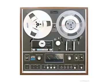 Akai X-1810D