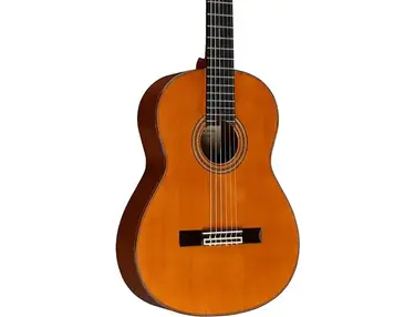 Yamaha GC82 Handcrafted Classical Guitar Cedar