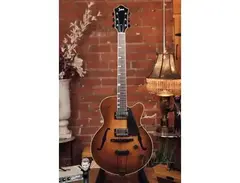 TV Jones Custom Signature Archtop