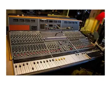 AMS Neve 5104 24-4-2 mixing console