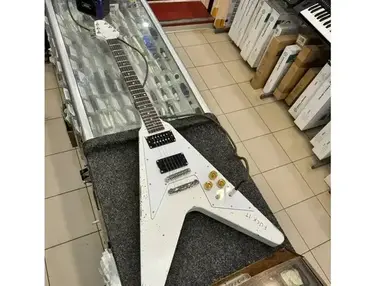 Lozovoy Guitar Kraft V.I.C.E. Guitar Electra 2236 Flying V 1980 replica