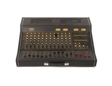 Yamaha EM-300 PA Mixer