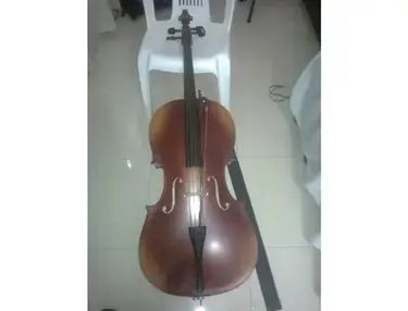 Violoncello Greko
