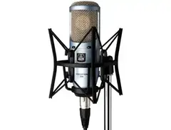 AKG Perception 220