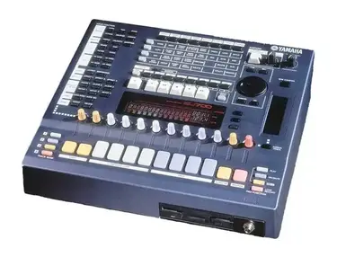 Yamaha SU700