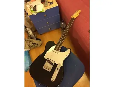 Fender Telecaster Standard, fat 50's pick ups, Black With Mirror Pickguard