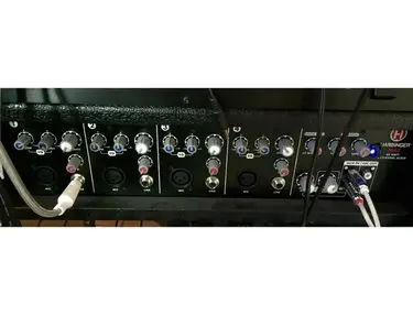 Harbinger M60 60 Watt 1 Channel Mixer with Speakers Monitors