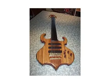 Thor Bass Mjolnir 6 string