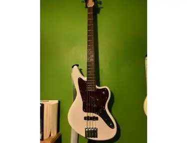 Wire Instruments Bullhead Bass