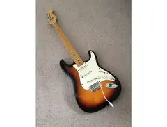 MIK Squier Stratocaster main image