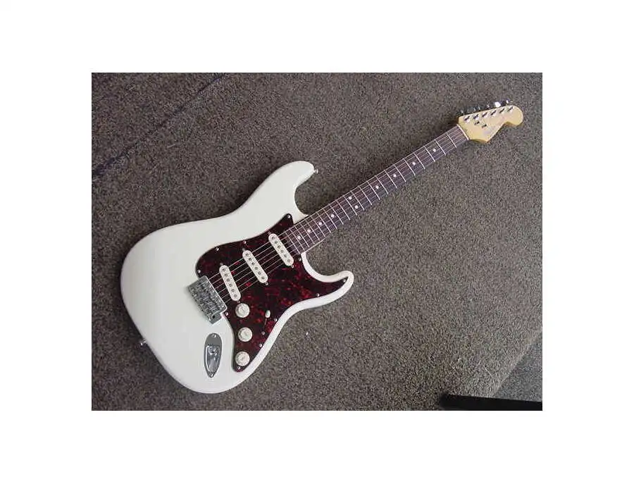Fender USA 初期American Deluxe 1988 Fender American Standard Deluxe Stratocaster - What To Know