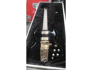 Gibson Custom Shop SG with Maestro Vibrola