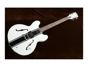 Gibson ES-333 Tom DeLonge Signature