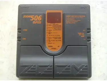 Zoom 506 Bass Multi-effect pedal