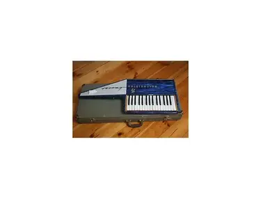 Weltmeister Basset Keytar