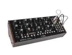 Moog Mother-32