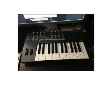 Novation nocturn keyboard 25