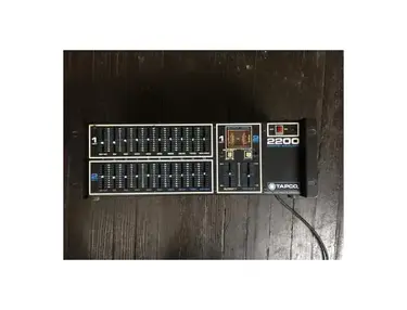 Tapco 2200 Graphic Equalizer