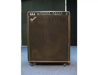 Fender Bass Studio 200 Watt
