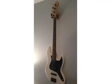 Fender Mexican Jazz Bass with Hipshot Hardware