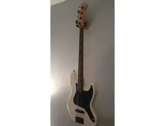 Fender Mexican Jazz Bass with Hipshot Hardware main image