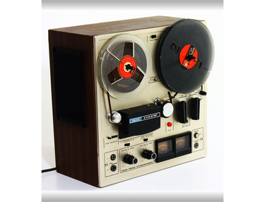 Akai 1722W Handy Compact Stereo Tape Recorder