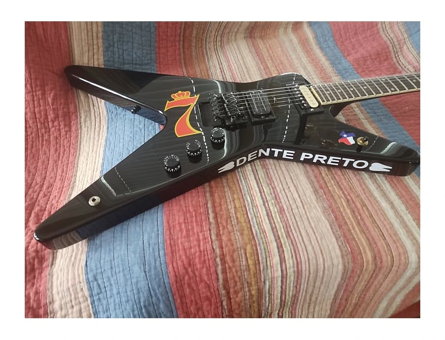 Dean ML Dente Preto - What To Know & Where To Buy | Equipboard