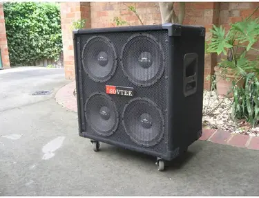 Electro-Harmonix Sovtek 4x10 Bass Cabinet