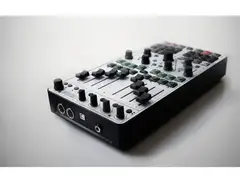 VERSUS controller main image