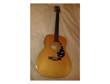 Yamaha FG-402