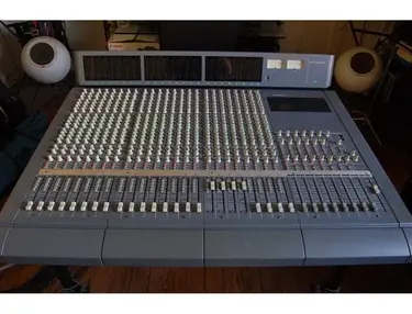 TASCAM M2600