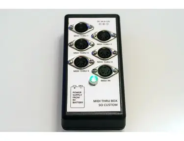 Zoppo MIDI Thru Box