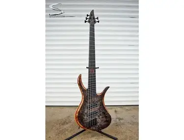 Skervesen Bronto Custom 37/35 named Zirael