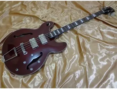Vintage Snake Bass