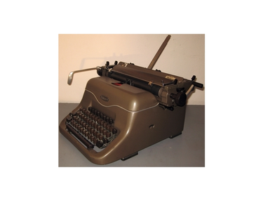 Triumph Matura Typewriter