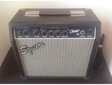 Squier PR408 Champ 15 Guitar Amplifier
