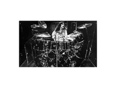 Slingerland in "Blakrome" Finish with "Vibra-Fibing"