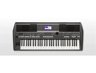 Yamaha PSRs 670