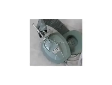Realistic 33-195 Lightweight Headphones