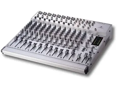 Behringer Eurorack MX2004A