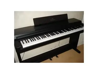 Yamaha Clavinova CLP 550