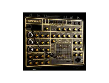 Hornet modular synthesizer