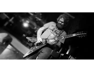 Wild Custom Guitars Illuminhinds V