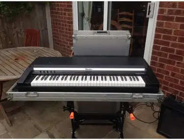 Roland Rhodes MK-60