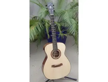 Coombe Guitars - Custom OM Body