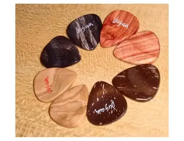 Dugain Plectrums