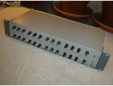 Peavey PME8 Dual 4-Band Parametric EQ